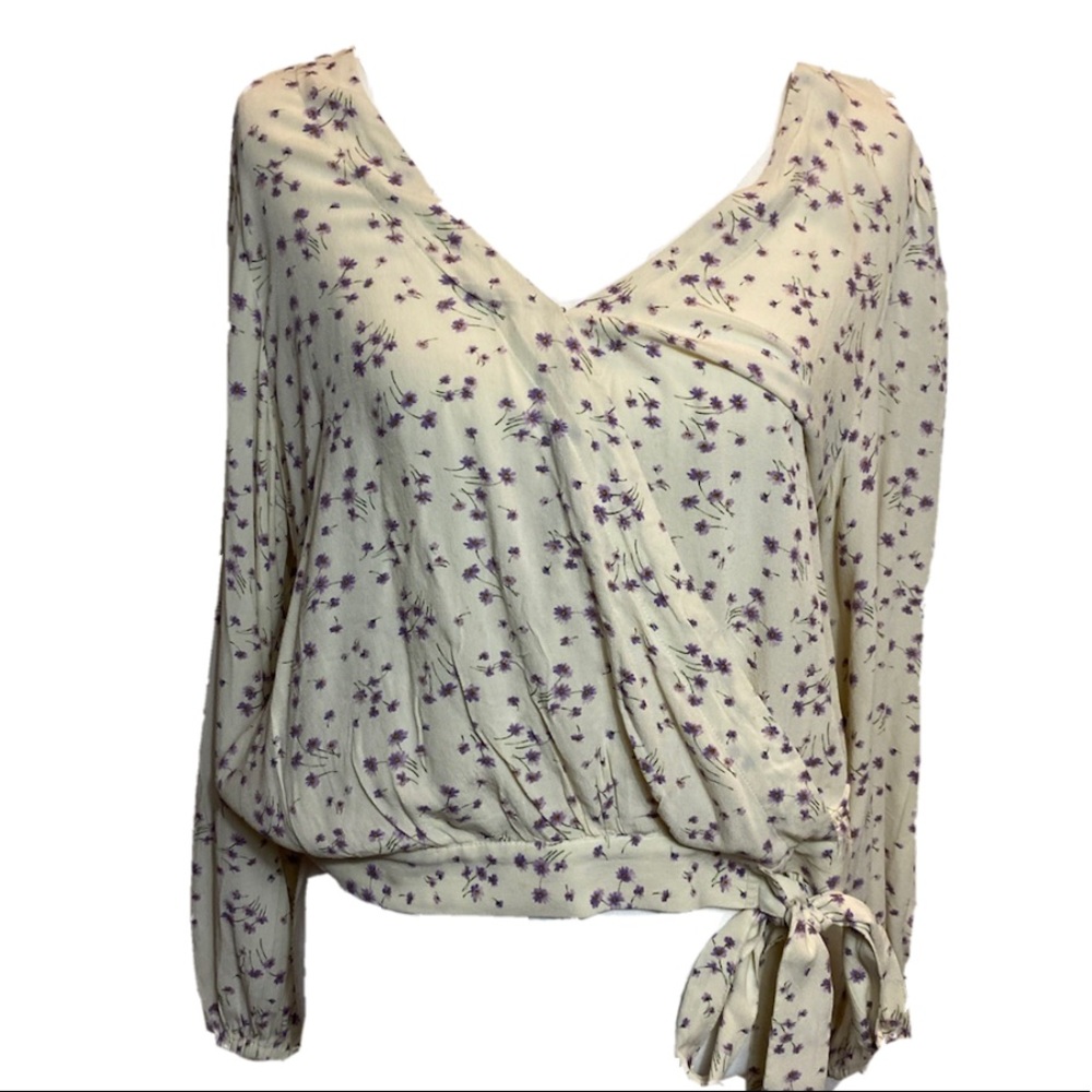 ***Final Sale***American Eagle Long Sleeve Floral Print Blouse.
